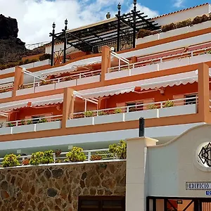  Apartment Paraiso